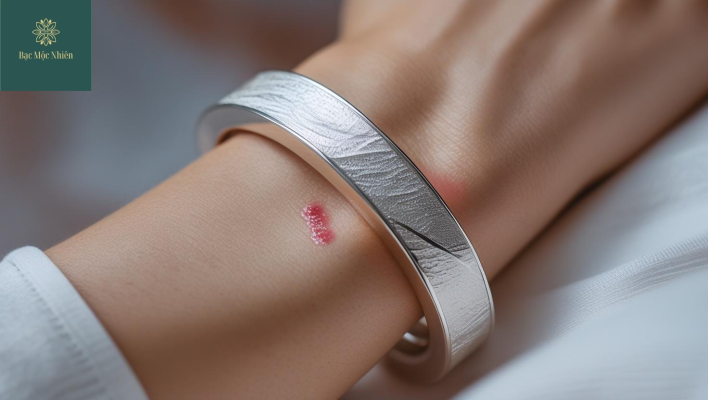 cách đeo vòng tay bị chật