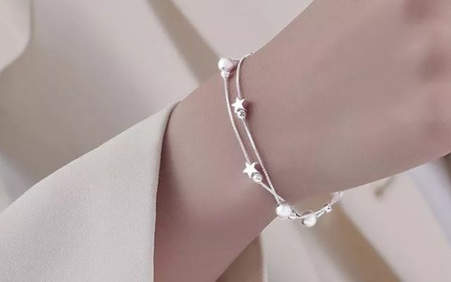 Mẹo Làm Sạch Trang Sức Bạc Tại Nhà