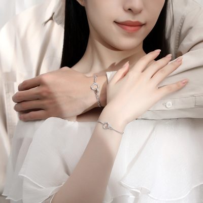 LẮC BẠC ĐÔI – BIỂU TƯỢNG TÌNH YÊU 